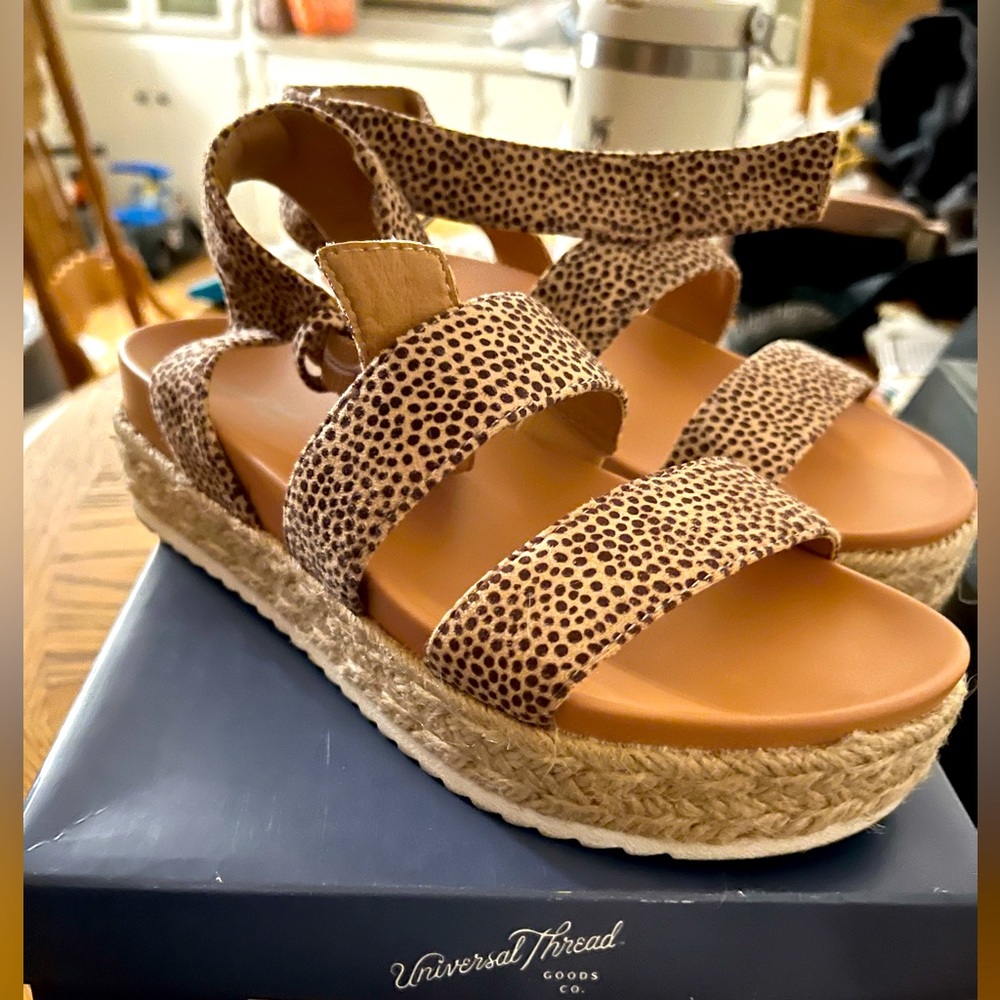 Leopard sandals